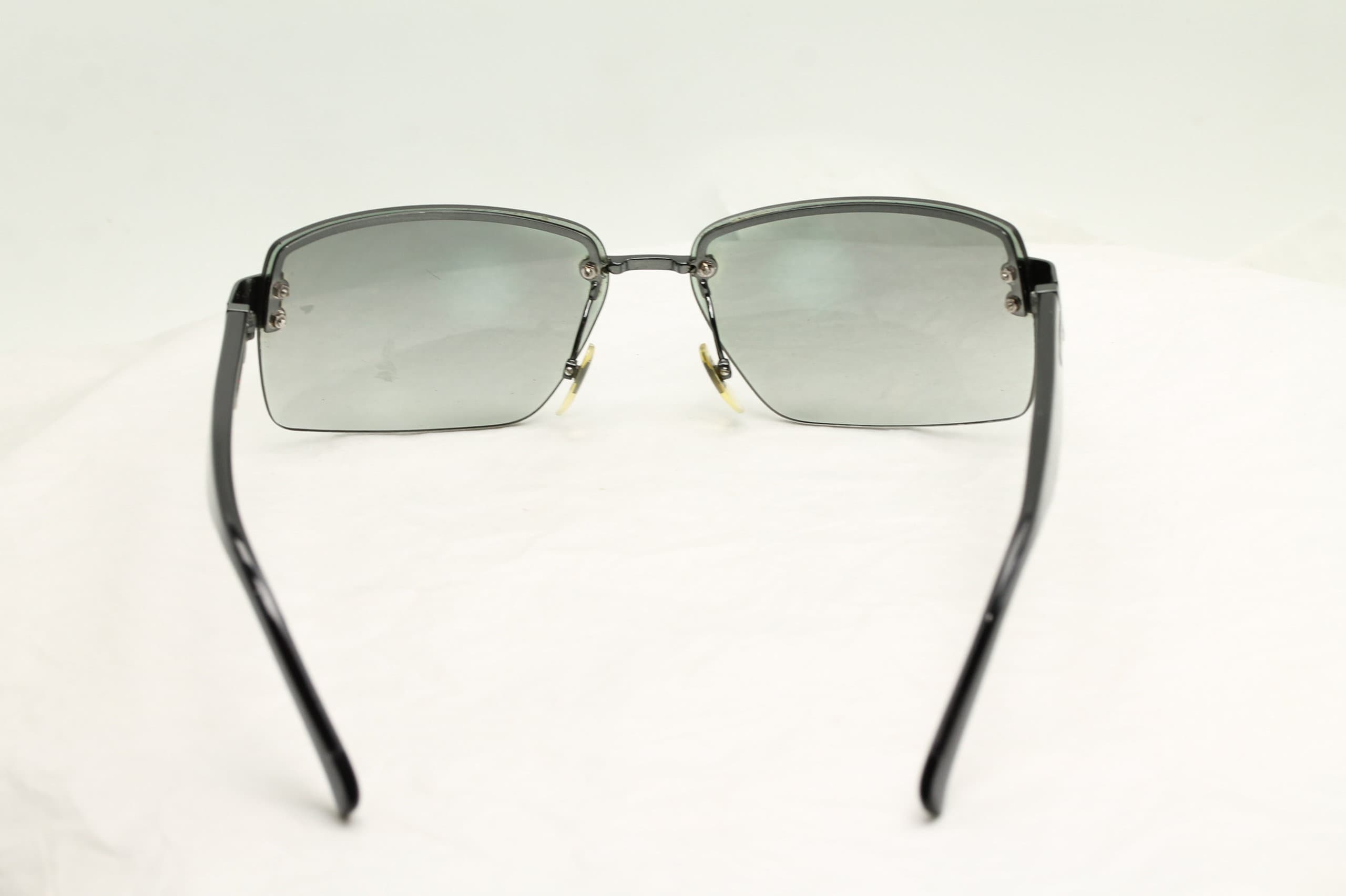 Gucci sunglasses (need repaired) Gucci hinge replacement in plastic frame  main image 4